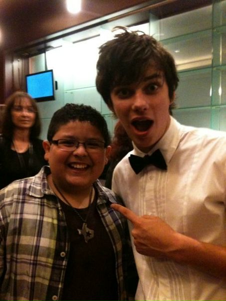 Devon Bostick фото №30